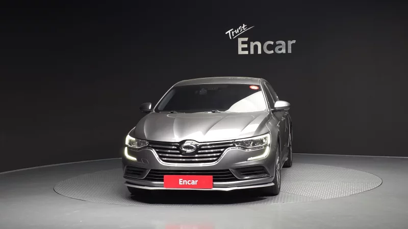 Renault SM6