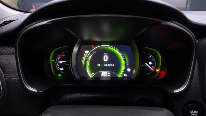 Renault SM6