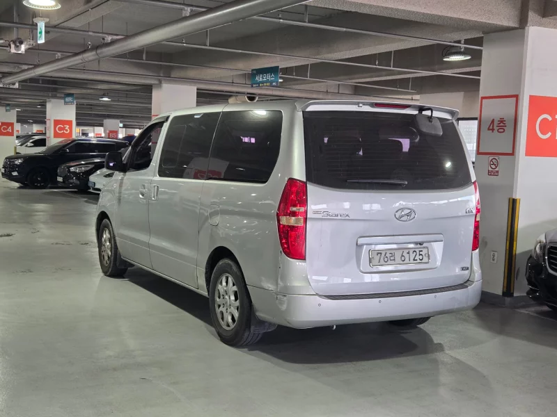 Hyundai Grand Starex