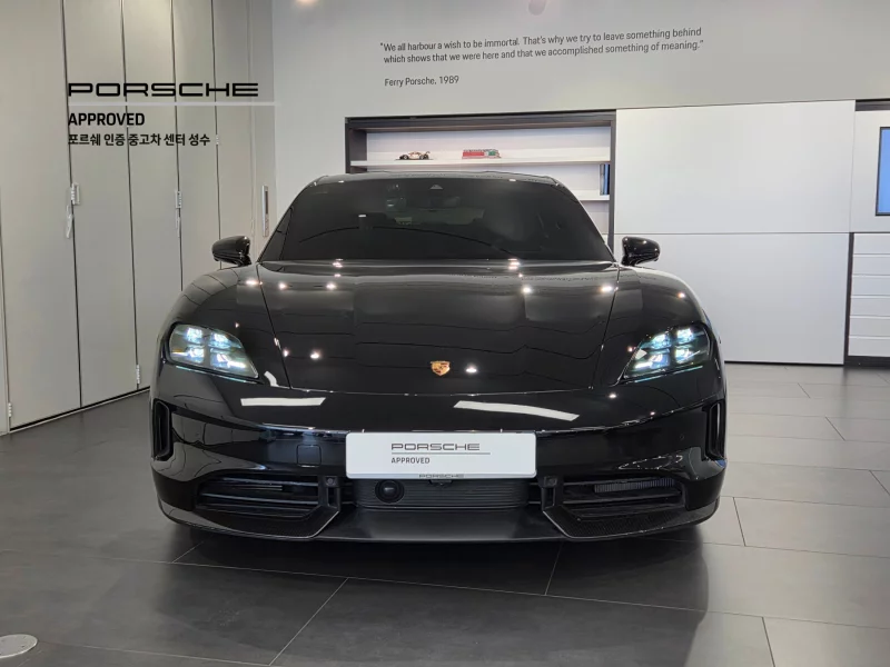 Porsche Taycan