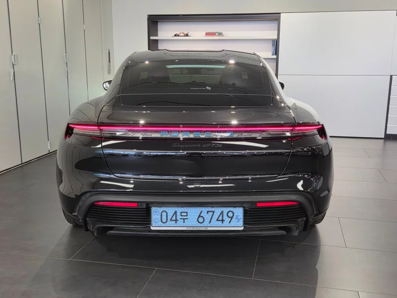 Porsche Taycan