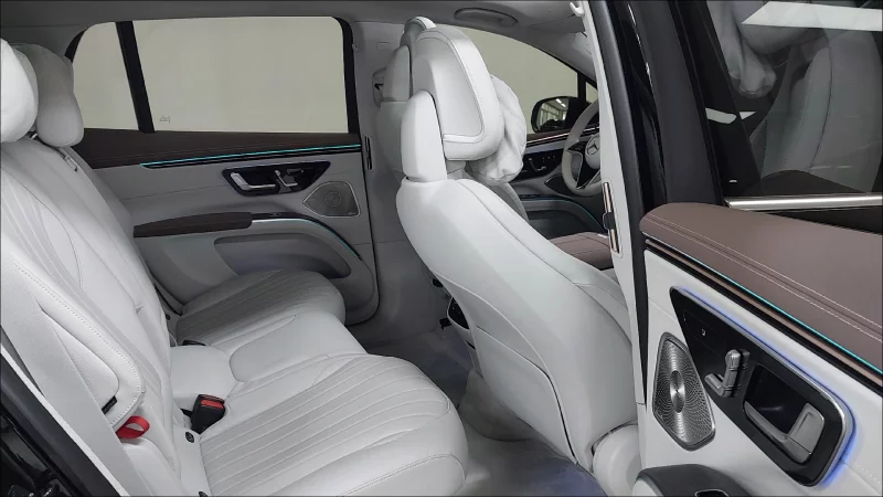 Mercedes-Benz EQS SUV