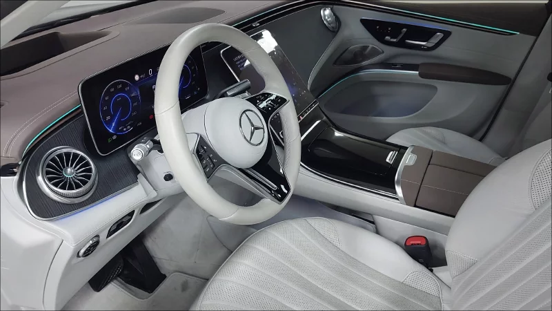 Mercedes-Benz EQS SUV