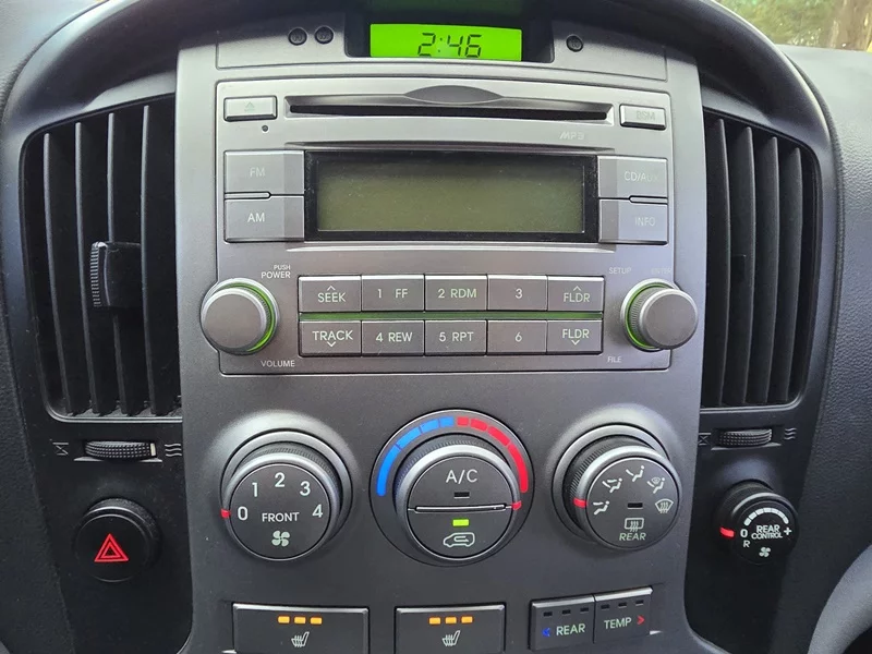 Hyundai Grand Starex