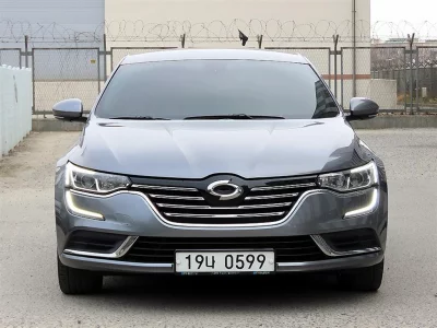 Renault SM6