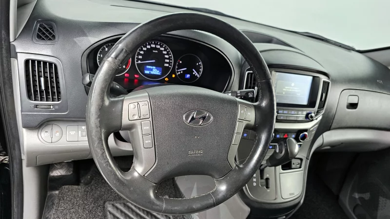 Hyundai Grand Starex