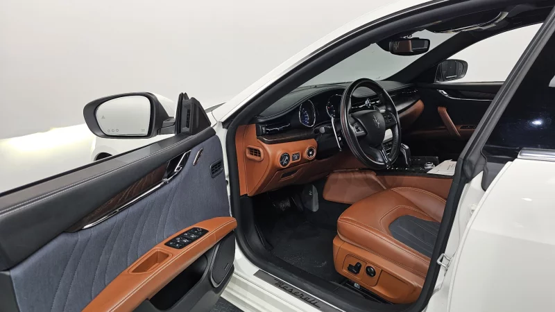 Maserati Quattroporte