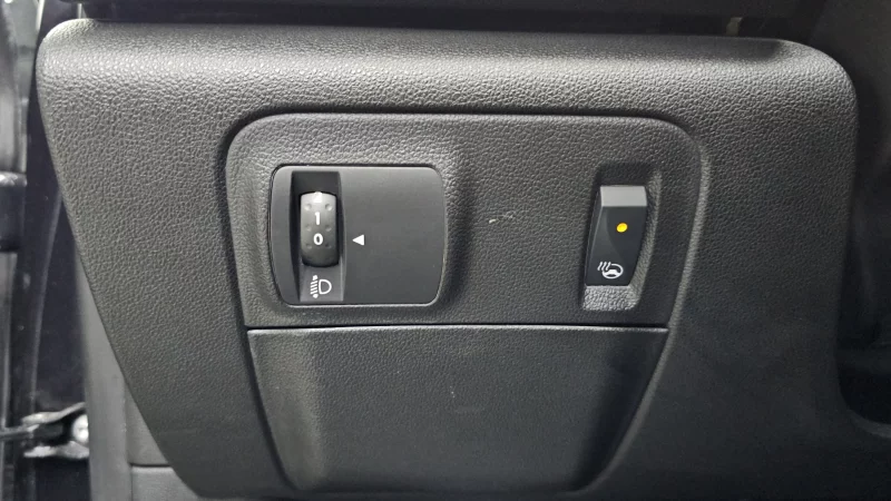 Renault SM6