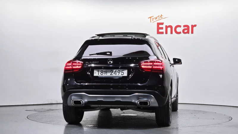 Mercedes-Benz GLA-Class