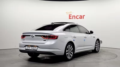 Renault SM6