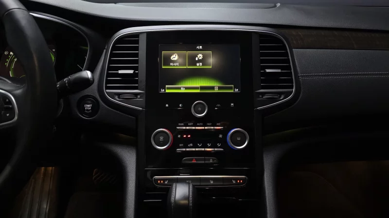 Renault SM6
