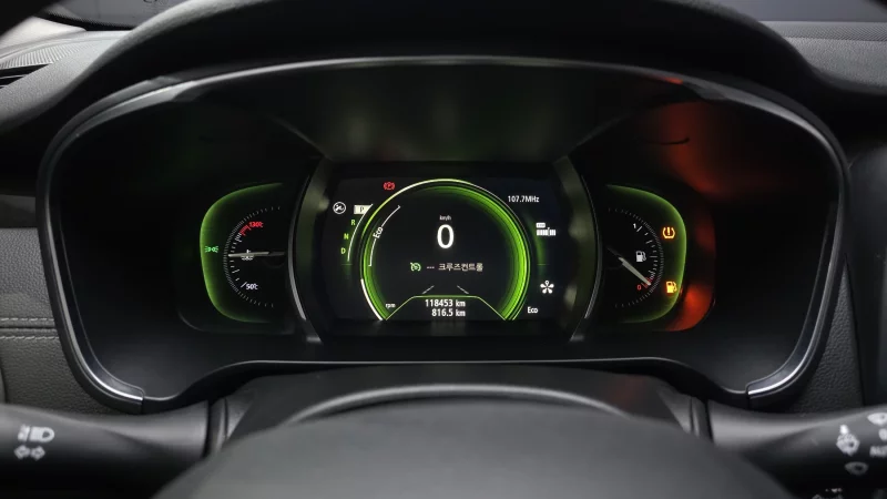 Renault SM6