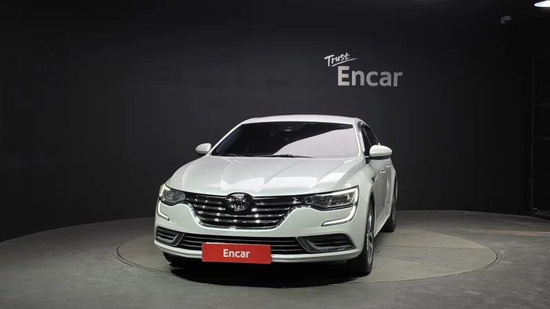 Renault SM6