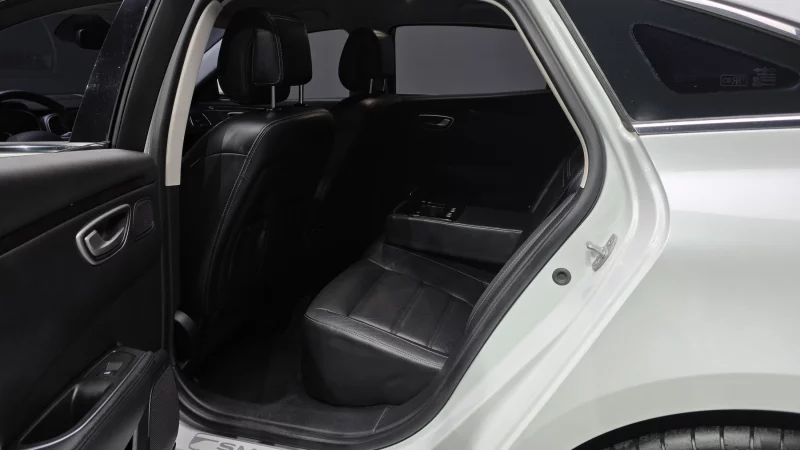 Renault SM6
