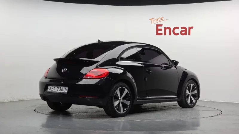 Volkswagen BEETLE