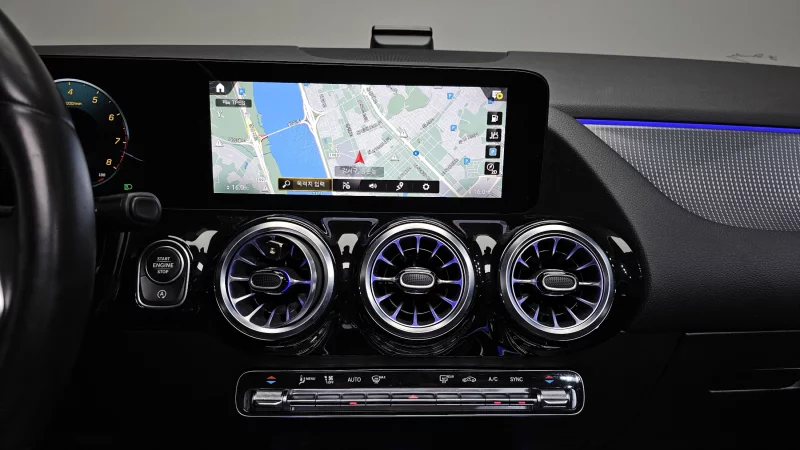 Mercedes-Benz GLA-Class