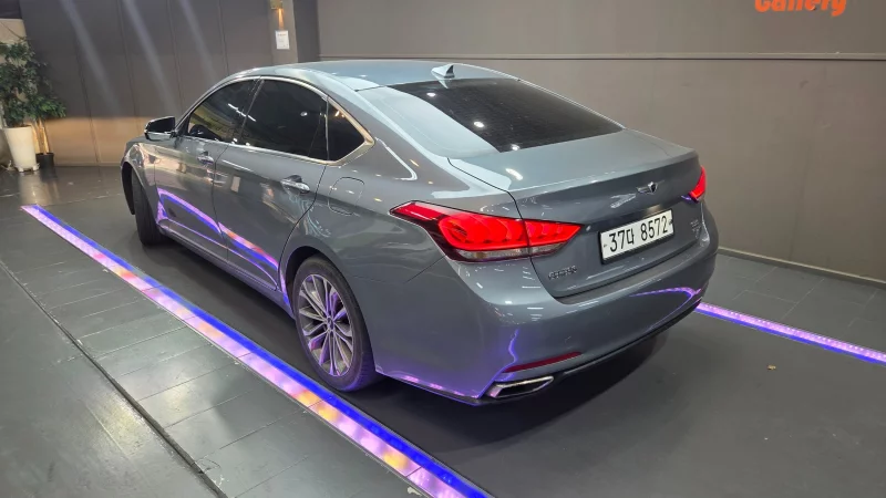 Hyundai Genesis
