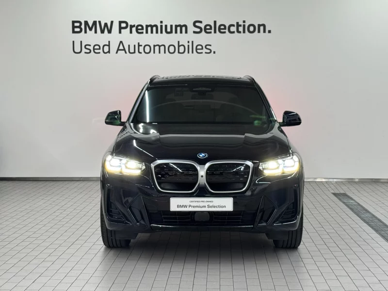 BMW iX3