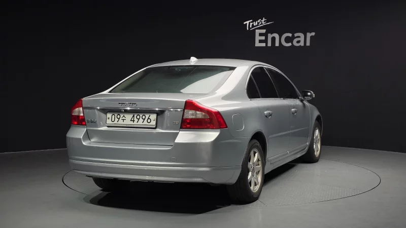 Volvo S80