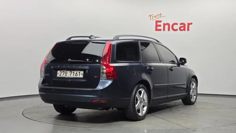 Volvo V50