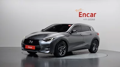 Infiniti Q30