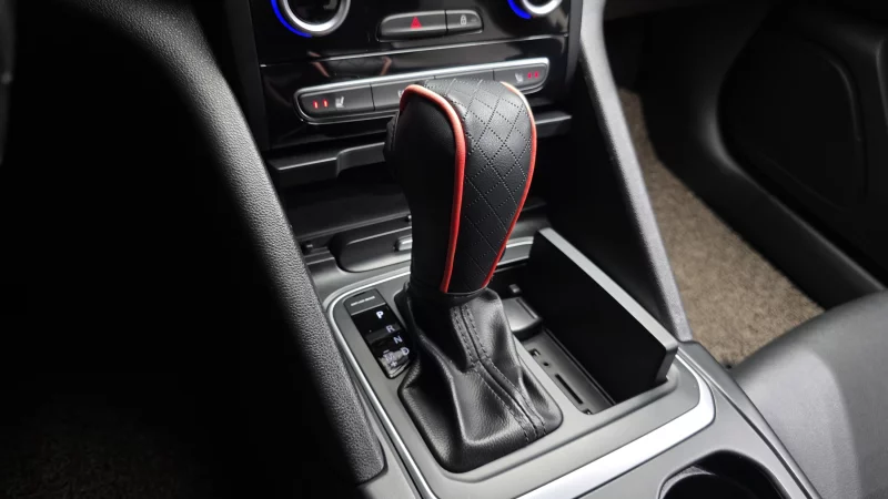 Renault SM6