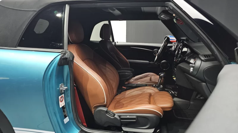 MINI Cooper Convertible