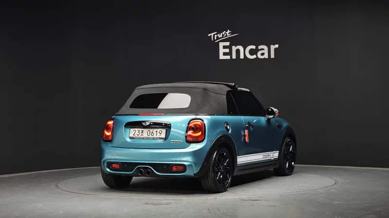 MINI Cooper Convertible