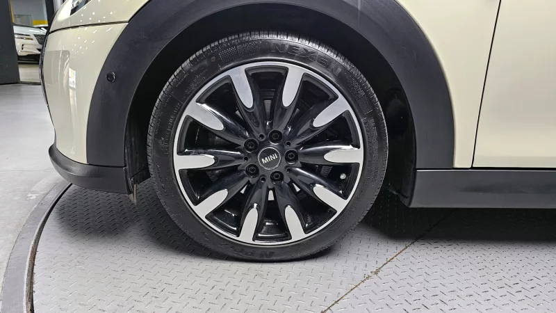 MINI Cooper Convertible