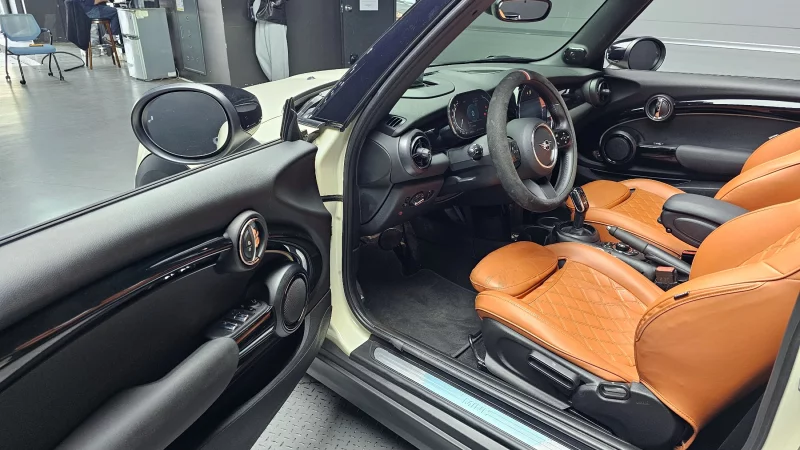 MINI Cooper Convertible