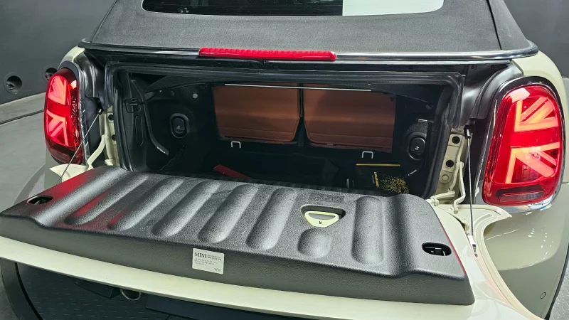 MINI Cooper Convertible