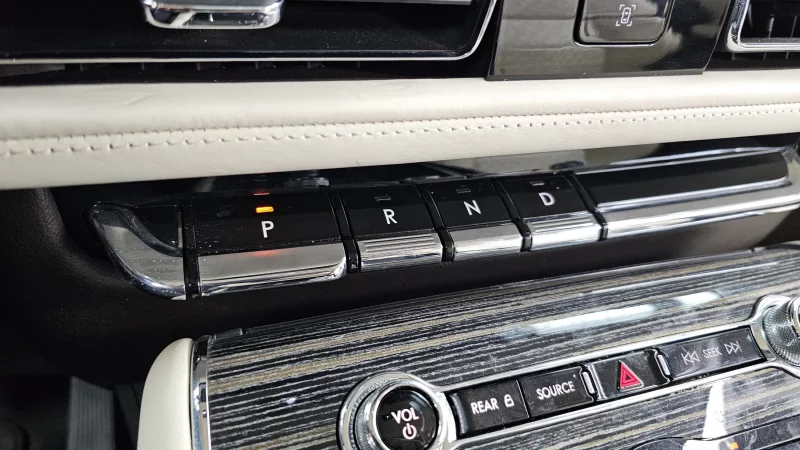 Lincoln Aviator