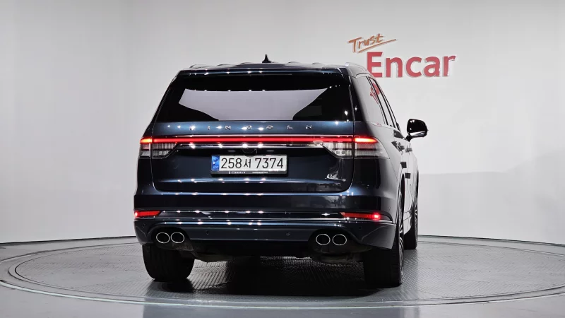 Lincoln Aviator