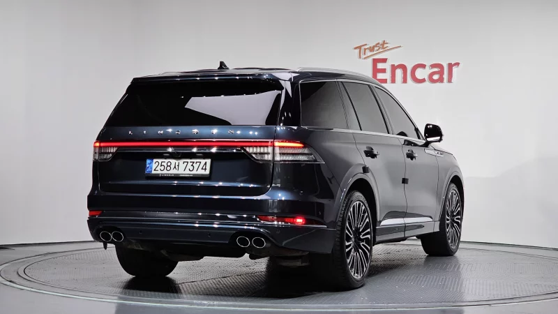 Lincoln Aviator