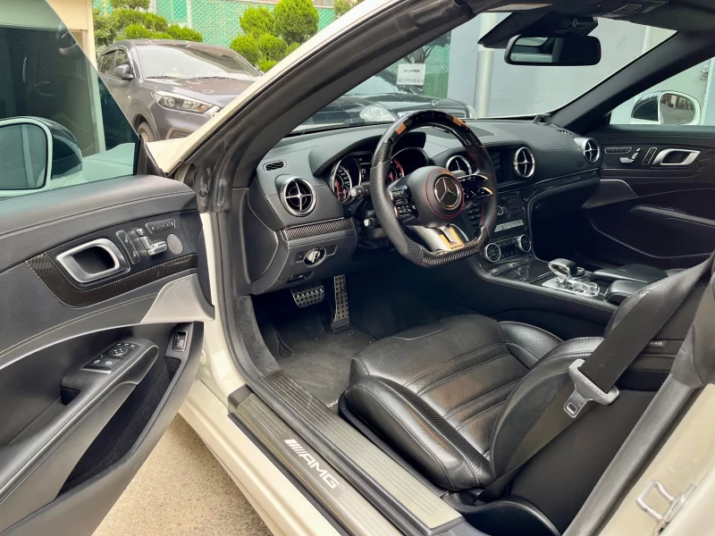 Mercedes-Benz SL-Class