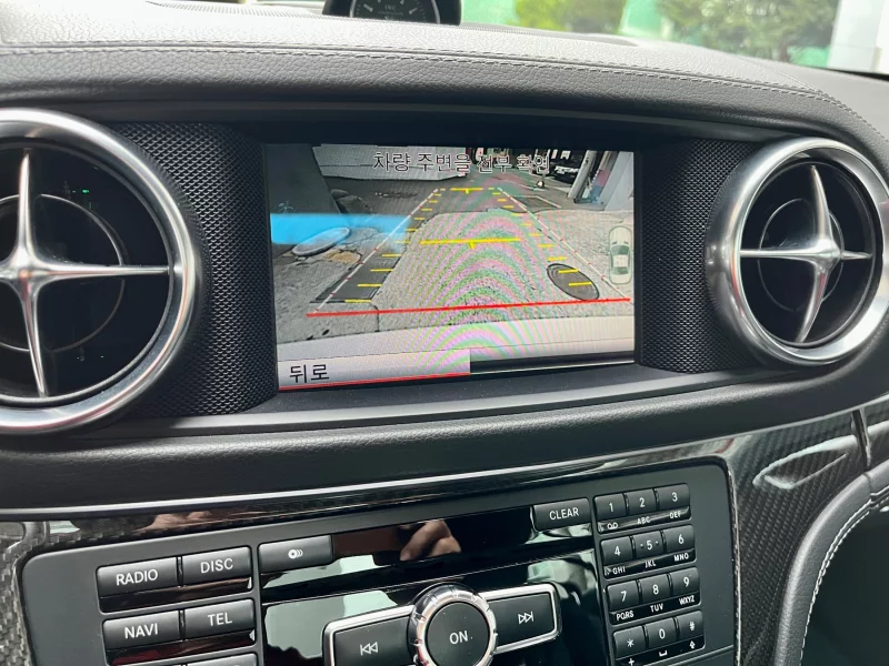 Mercedes-Benz SL-Class