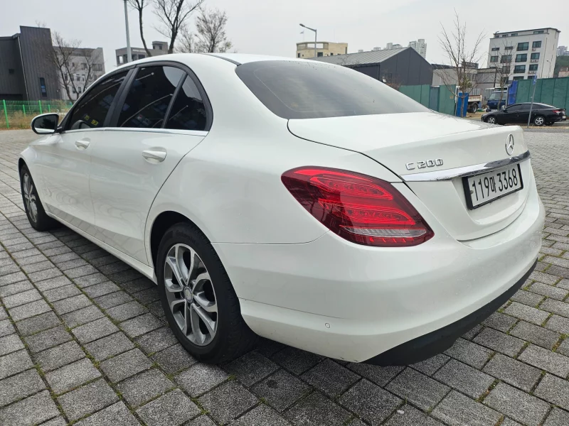 Mercedes-Benz C-Class