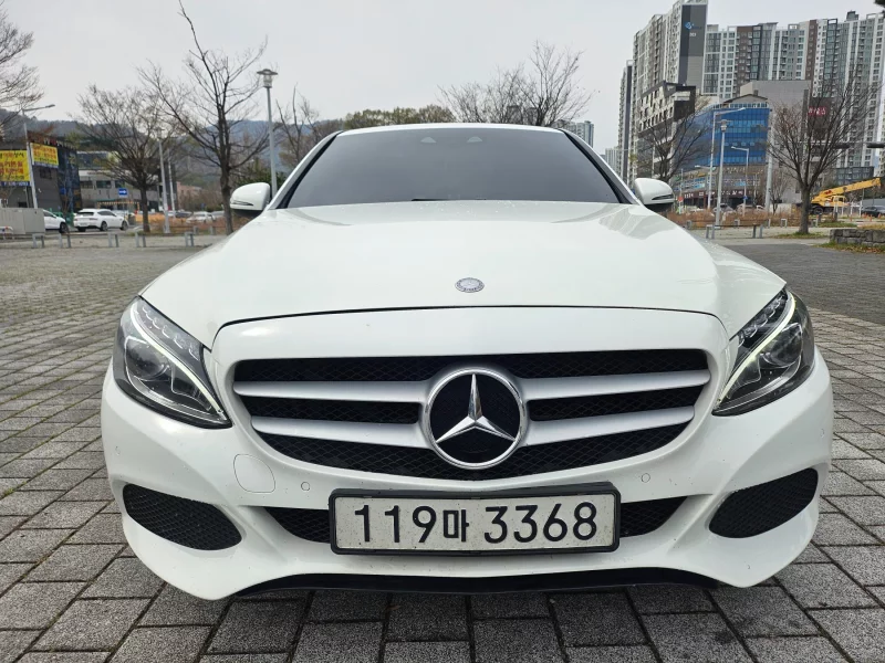 Mercedes-Benz C-Class