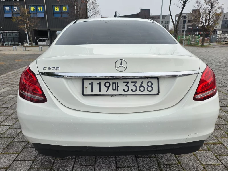 Mercedes-Benz C-Class