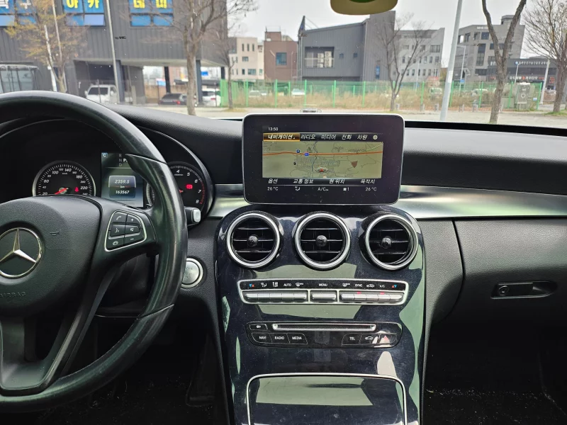 Mercedes-Benz C-Class