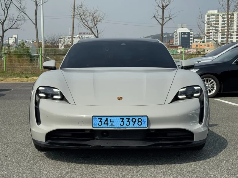 Porsche Taycan