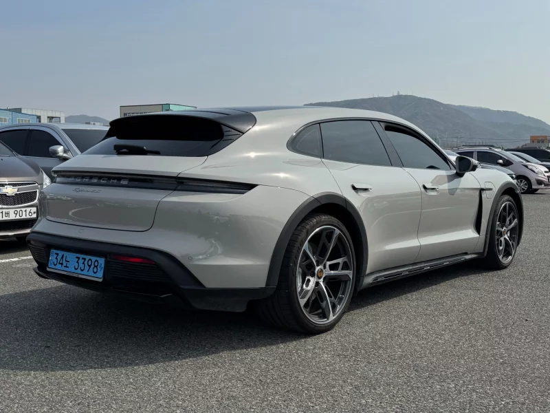 Porsche Taycan