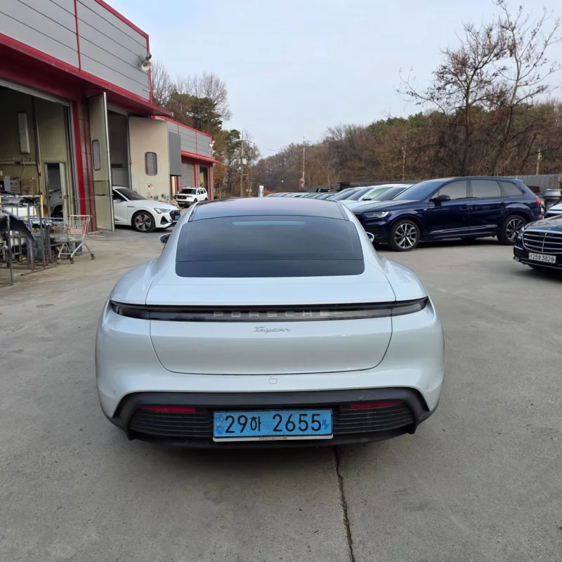 Porsche Taycan