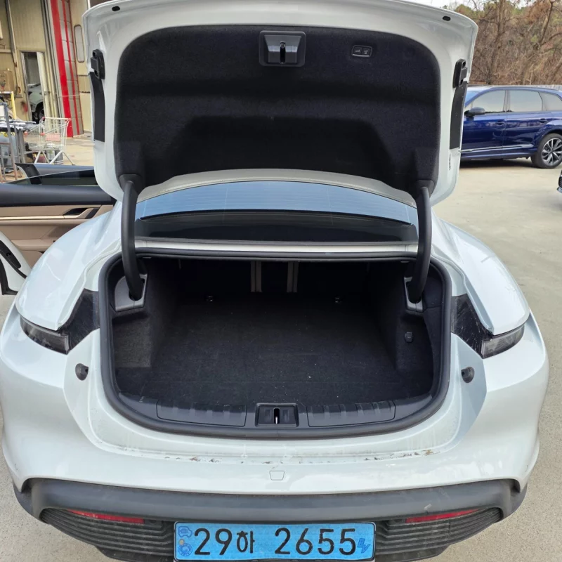 Porsche Taycan