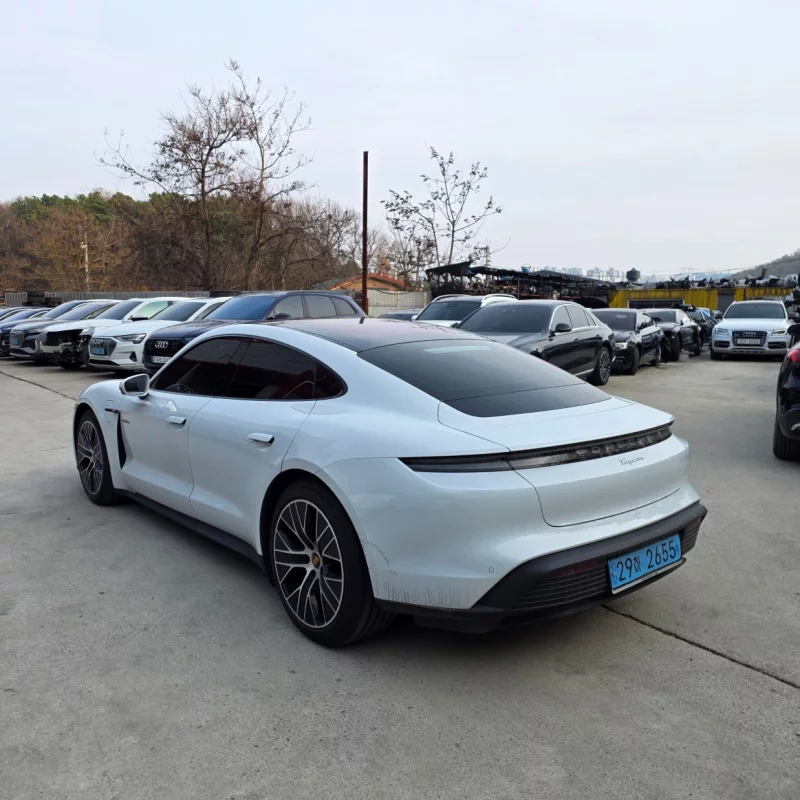 Porsche Taycan