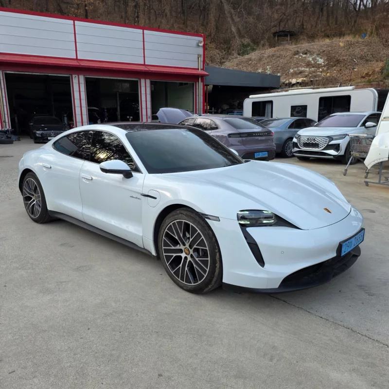 Porsche Taycan