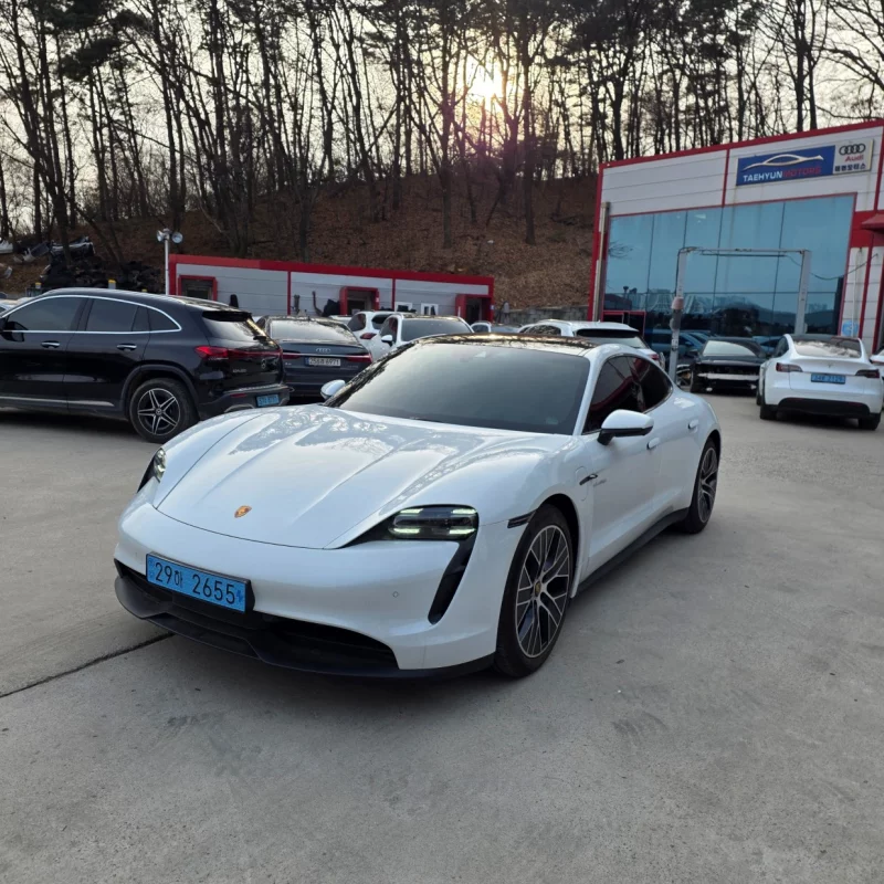 Porsche Taycan
