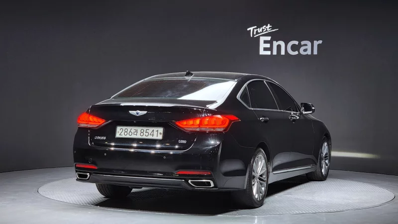 Hyundai Genesis