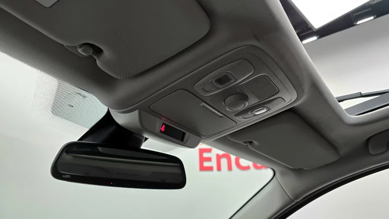 Renault SM6