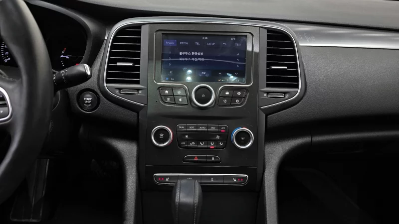 Renault SM6